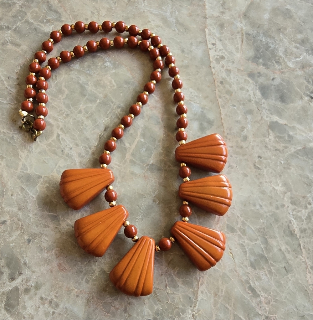 Vintage Plastic bib necklace  beaded gold tone‎ boho mid century retro
